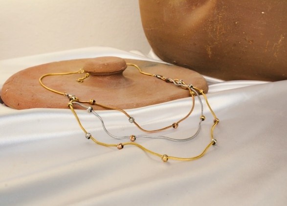 How to Create a Timeless Jewelry Capsule Wardrobe